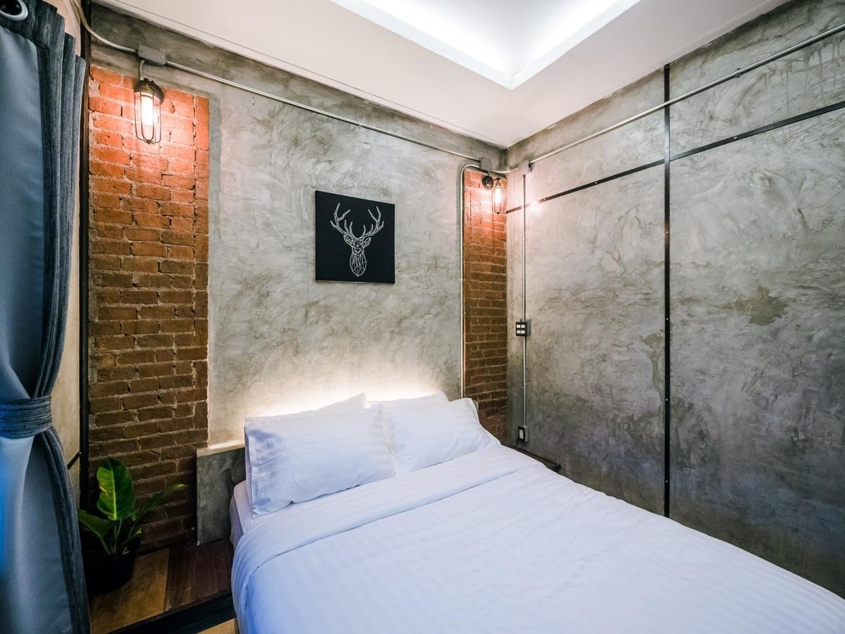 Zeds Hostel Bangkok Esterno foto