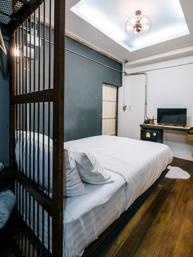 Zeds Hostel Bangkok Esterno foto